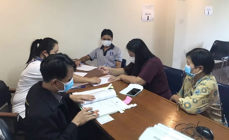 ﻿สำนักงานบังคับคดีจังหวัดสระแก้ว จัดโครงการไกล่เกลี่ยทั่วไทยร่วมใจช่วยเหลือลูกหนี้ที่ได้รับผลกระทบจากไวรัสโคโรนา 2019 (COVID - 19) ได้สำเร็จทุนทรัพย์กว่า 2 หมื่นบาท